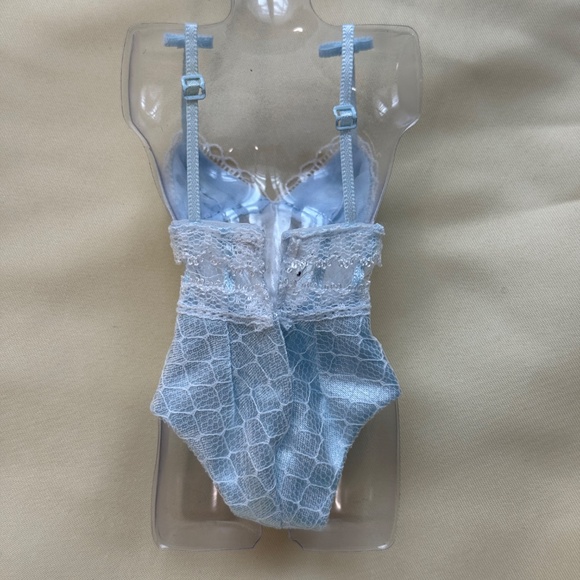 Integrity Fashion Doll Light Baby Blue Lingerie Lace Toys Poeme D'Amour Vanessa - Picture 2 of 5
